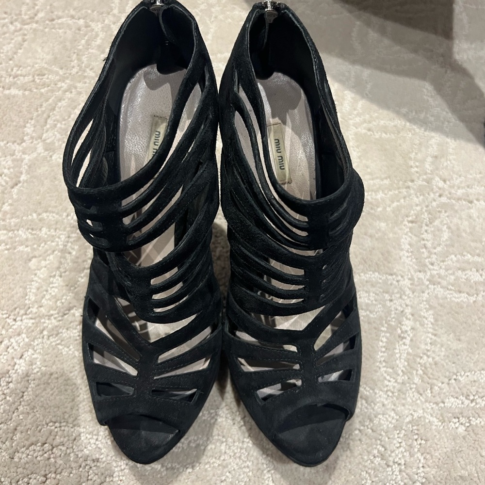 Black miu miu sandal